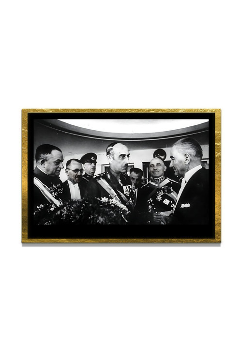 Yapay Zeka İle Yenilenmiş Atatürk Fotoğrafları Siyah Beyaz Cam Tablo, 3D Dekoratif Baskı 68