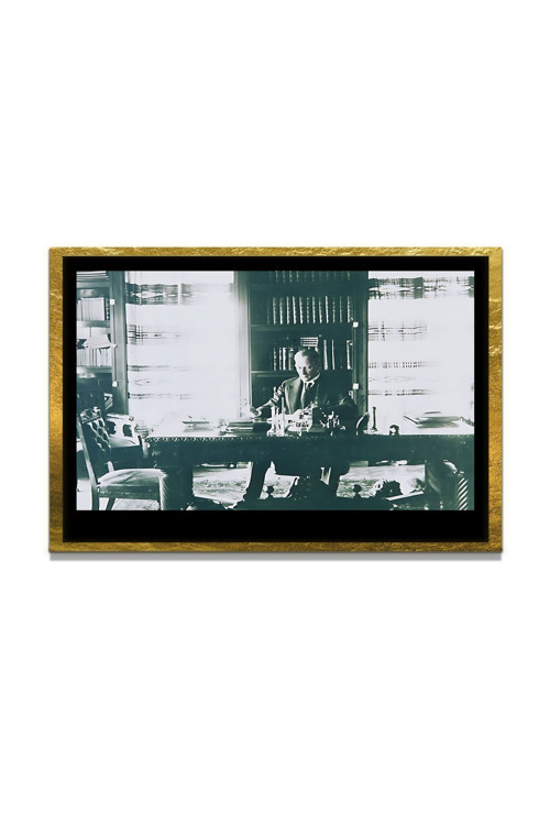 Yapay Zeka İle Yenilenmiş Atatürk Fotoğrafları Siyah Beyaz Cam Tablo, 3D Dekoratif Baskı 318