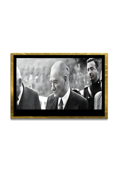 Yapay Zeka İle Yenilenmiş Atatürk Fotoğrafları Siyah Beyaz Cam Tablo, 3D Dekoratif Baskı 30