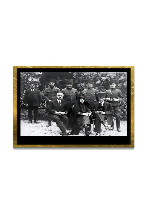 Yapay Zeka İle Yenilenmiş Atatürk Fotoğrafları Siyah Beyaz Cam Tablo, 3D Dekoratif Baskı 687