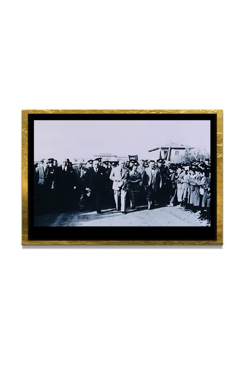 Yapay Zeka İle Yenilenmiş Atatürk Fotoğrafları Siyah Beyaz Cam Tablo, 3D Dekoratif Baskı 102