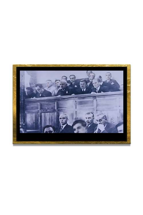 Yapay Zeka İle Yenilenmiş Atatürk Fotoğrafları Siyah Beyaz Cam Tablo, 3D Dekoratif Baskı 134