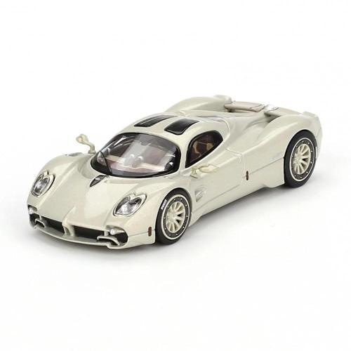 1/64 BBR Pagani Utopia Presentation Grigio Rinascimento