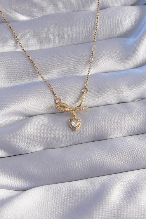 Çelik Zincir Gold Renk Zirkon Taşlı Yarım Fiyonk Kalp Kolye