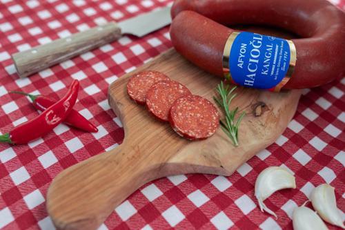 Meşhur Hacıoğlu Afyonkarahisar Bolvadin Hakiki %100 Dana Acısız Geleneksel Lezzet Kangal Sucuk