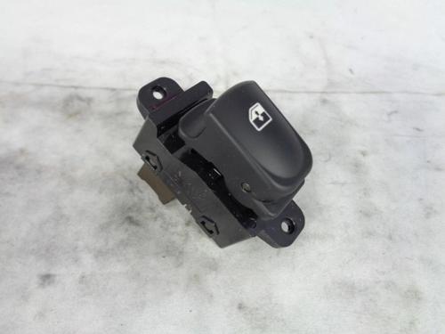 Düğme Cam Açma İ20 Sağ (Oem No: 93580-1J000)