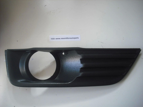 Ford Focus 2004 Sis Far Çerçevesi Sağ Sıslı (Oem No:4M5119952Ae)