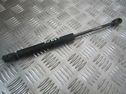 Amortisör Bagaj Kapak Prımera 96-01 Sedan (Oem No: 84430-2F000)