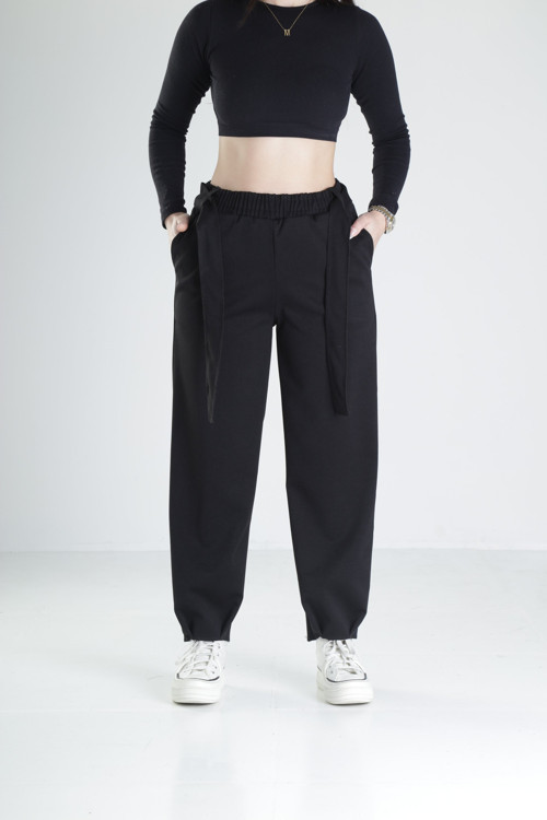 Pileli Siyah Jogger Pantolon