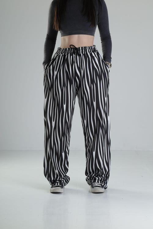 Rahat Kesim Desenli Baggy Pantolon