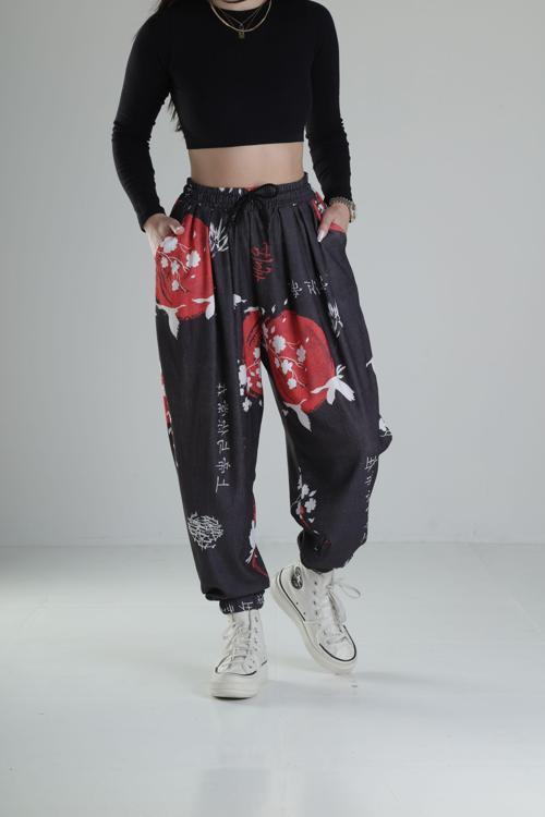 Siyah Çin Ağacı Desenli Jogger Pantolon
