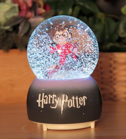 HARRY POTTER Kar Motorlu, Işıklı ve Müzikli Mega Boy Kar Küresi