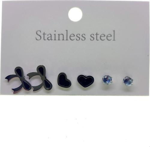 Gümüş Renk Fiyonk Kalp Tek Taş  Çelik Küpe - 2574