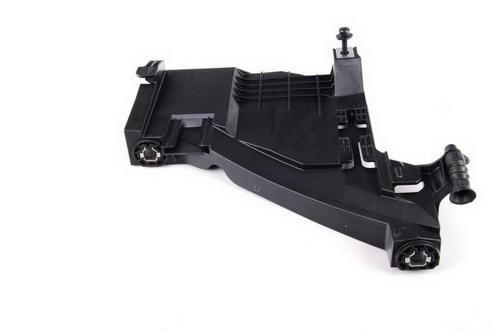 Far Alt Braketı Sag Vw A5 Bm 10- (Oem No: 8T0941454A)