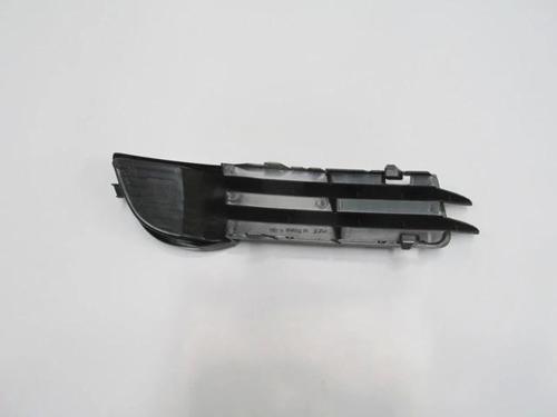 Audi  A3  2005-2008  Sis Lamba Kapağı Sol Sis Deliksiz Siyah (Tw) (Oem No:8P4807681A)