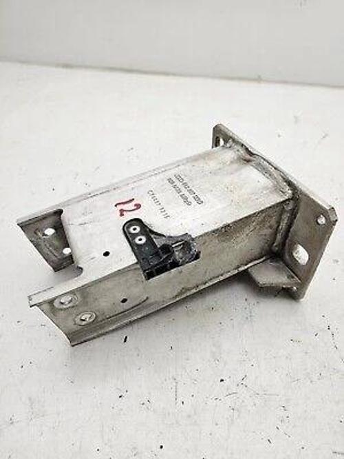 Tampon Destek Demiri A4 / A5  2008 2015 Ön Sol (Oem No:8K0807133D)