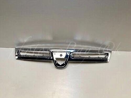 Renault Duster 2010- Ön Panjur Nikelajı Büyük (Oem No:620780003R)