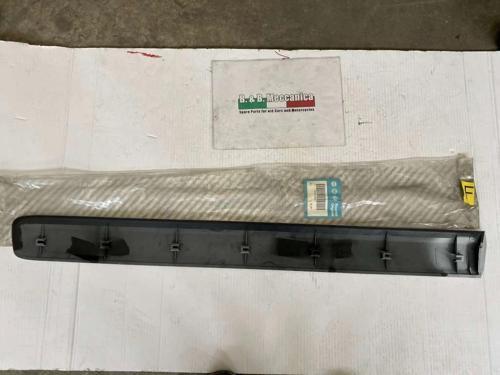 Fiat Doblo Iıı 2009- Kapı Bandı Ön Sol Klıpslı (Oem No:735416683)