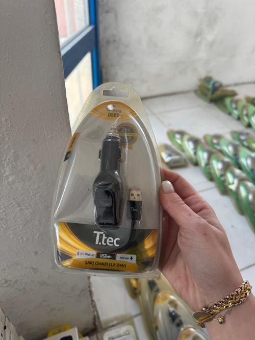 D880 ARAÇ TİPİ ŞARJ CİHAZI