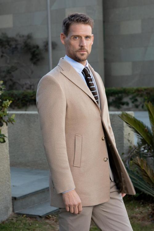Erkek Bej Yünlü Dynamic Fit Sivri Yaka Kaban