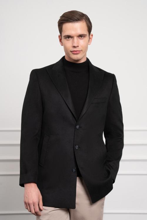 Erkek Siyah Düz Sivri Yaka Dynamic Fit Kaban
