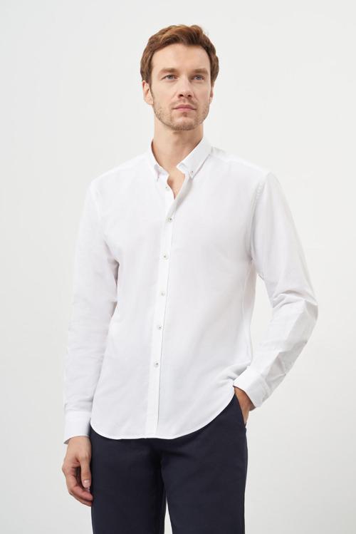 Erkek Beyaz Pamuk Trend Düğmeli Yaka Dynamic Fit Gömlek