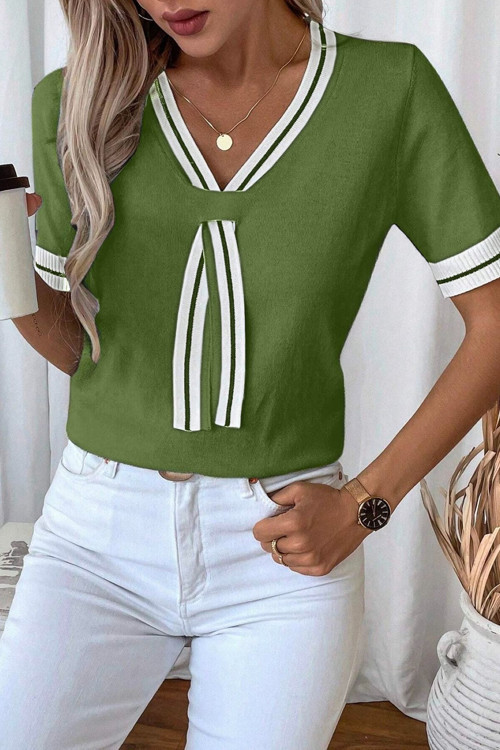 Kadın Kolej Tarzı Çizgi Şeritli V Yaka Polo Stil Mint Bluz