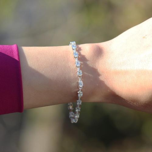 Sıra Taşlı Su Yolu Sky Diamond Gümüş Bileklik