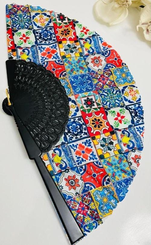 - Mavi Geometrik Ve Etnik Şık Desenli Yelpaze