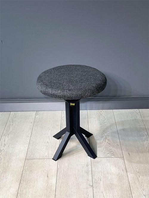 Tabure Gri Keten Kumaş Puf Makyaj Masası Sandalyesi Metal Sandalye Tekli Çap 39 X Yükseklik 51 Cm
