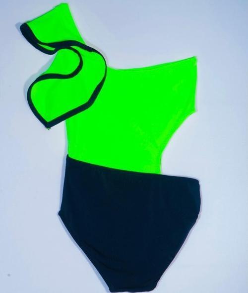 NEON YEŞİL KOLU VOLAN DETAYLI KIZ ÇOCUK MAYO DB200566CM