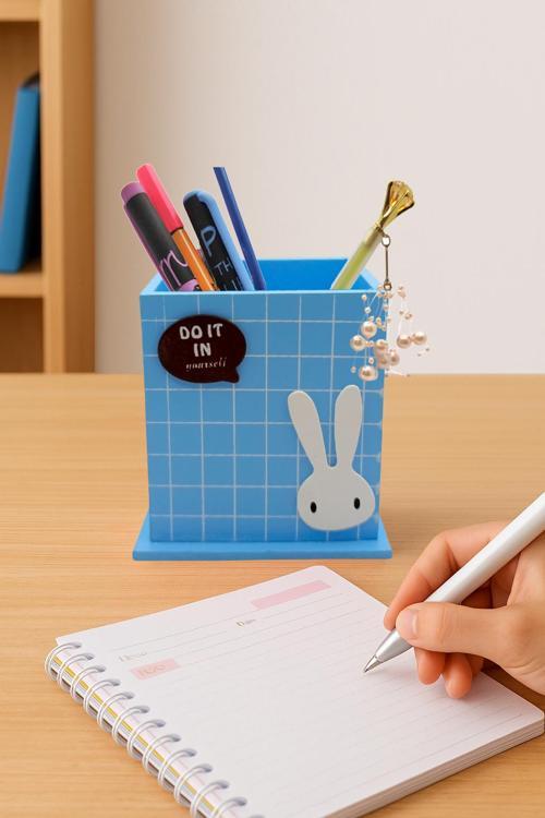 Ahşap Masaüstü Kalemlik Sevimli Tavşan Desenli Mavi - 1 Adet