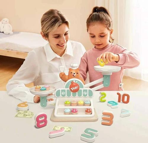 3905 SUN-Ahşap Manyetik Terazi Alışveriş Oyunu