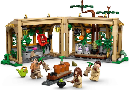 Nessiworld LEGO Harry Potter Hogwarts Şatosu: Bitkibilim Dersi 76445