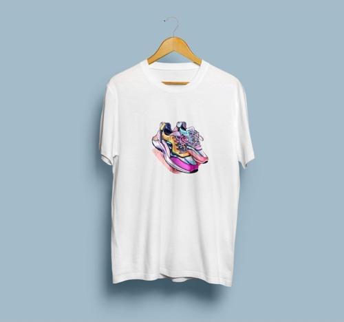 Oversize Koşu Ayakkabısı tasarım unisex T-shirt