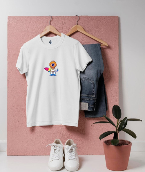 Oversize Surf Tahtası ve Toplu Mini Dalgıç tasarım unisex T-shirt