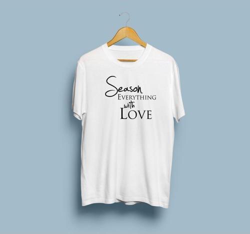 Oversize Herşey aşk için yazılı unisex T-shirt