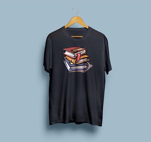 Oversize Üst Üste Kitaplar Baskılı Unisex T-shirt