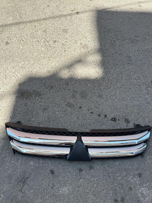 Mitsubishi Eclipse Cross Ön Panjur 7450B072