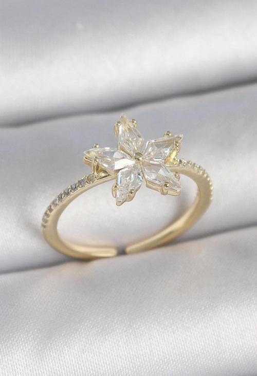 Pirinç Gold Renk Zirkon Taşlı Yıldız Model Ayarlanabilir Kadın Yüzük