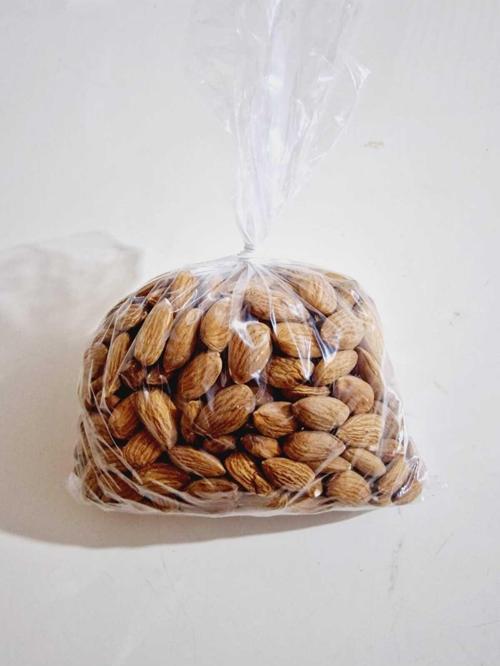 Badem İçi Çiğ 500 Gr