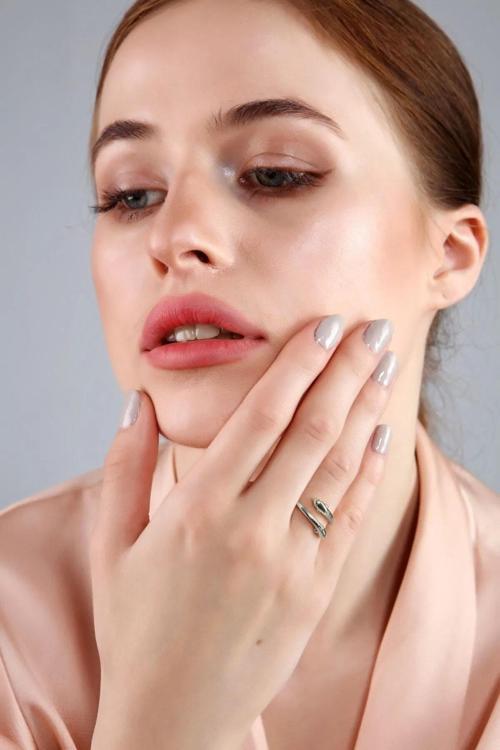 Kadın Gümüş Kaplama Yunus Balığı Yüzük