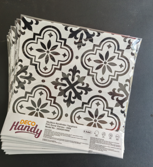 DecoHandy  Pvc Yer Karosu 30x30cm 4 lü Paket - Siyah Beyaz Çini Desen  0,36m2