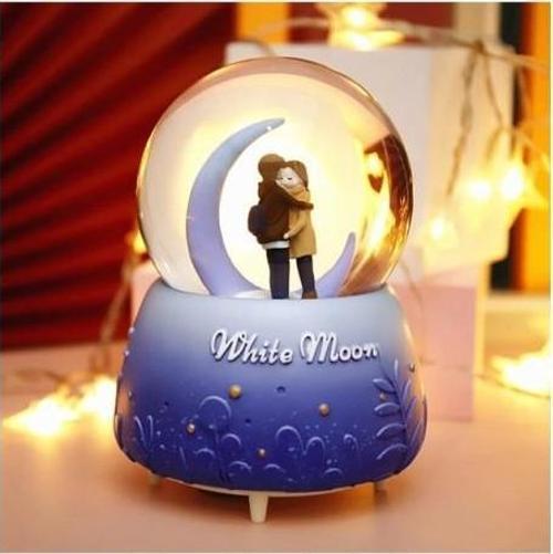 White Moon Kar Küresi Orta Boy