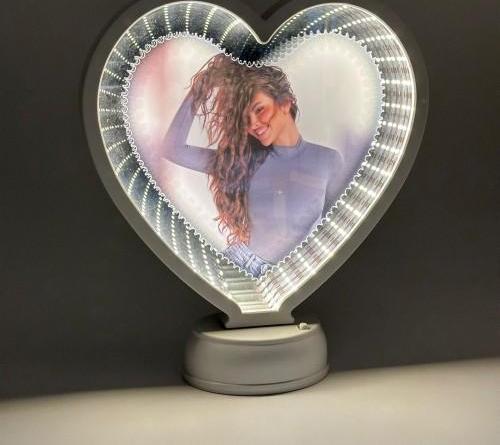 Derinlik Gösteren Kalp Sihirli Ayna