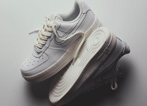 AİR FORCE 1 '07 PREMİUM SWOOSH-FV0951-100
