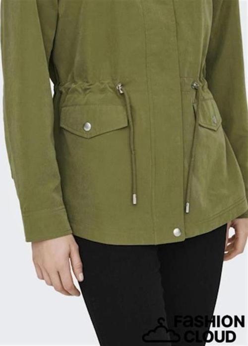 Suya Dayanıklı Kapüşonlu Ceket