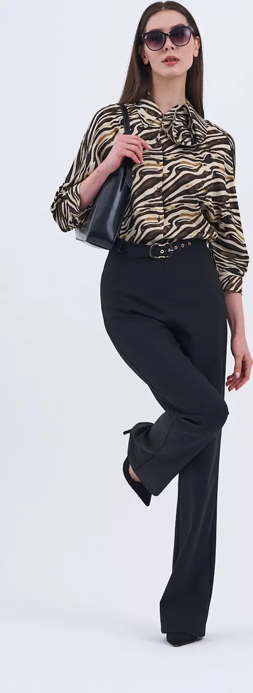 Yeni İkili Takım Siyah Pantolon ve Zebra Desenli Bluz