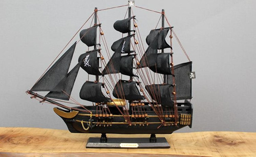 Ahşap Korsan Gemisi 38x45 cm