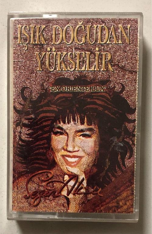  Sezen Aksu - Işık Doğudan Yükselir Kaset